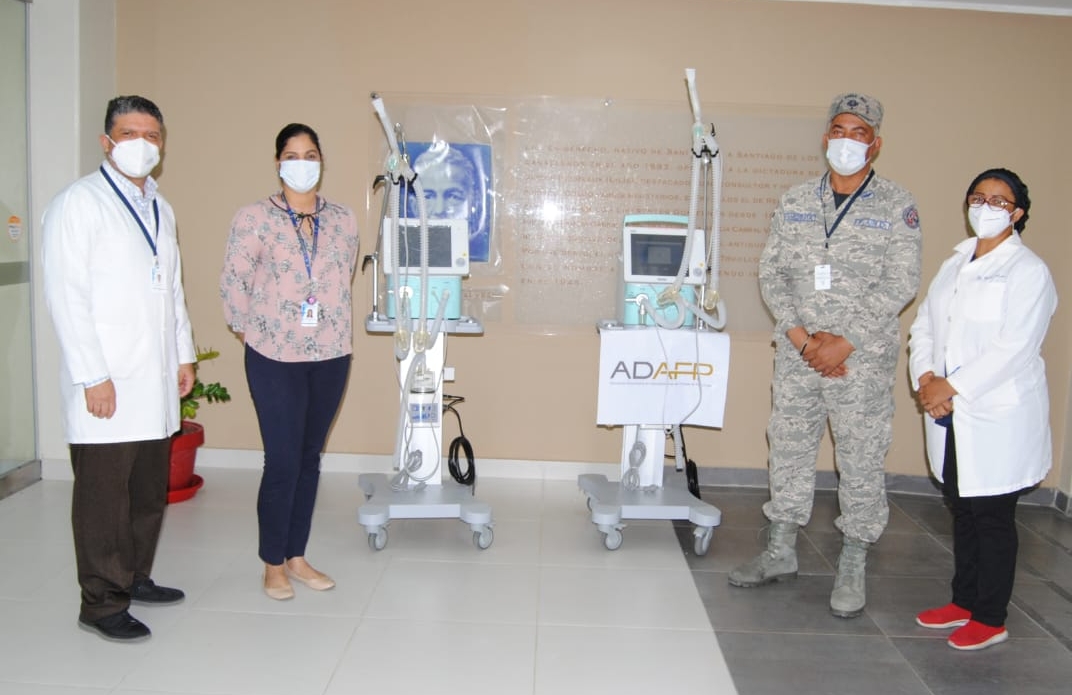 You are currently viewing Hospital Cabral y Báez  recibe donación de ventiladores para UCI  de la Asociación Dominicana de Administradoras de Fondos de Pensiones