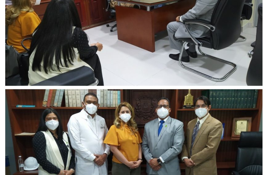 Director regional norte de la Regi&oacute;n II de SENASA visita al director del Cabral y B&aacute;ez.