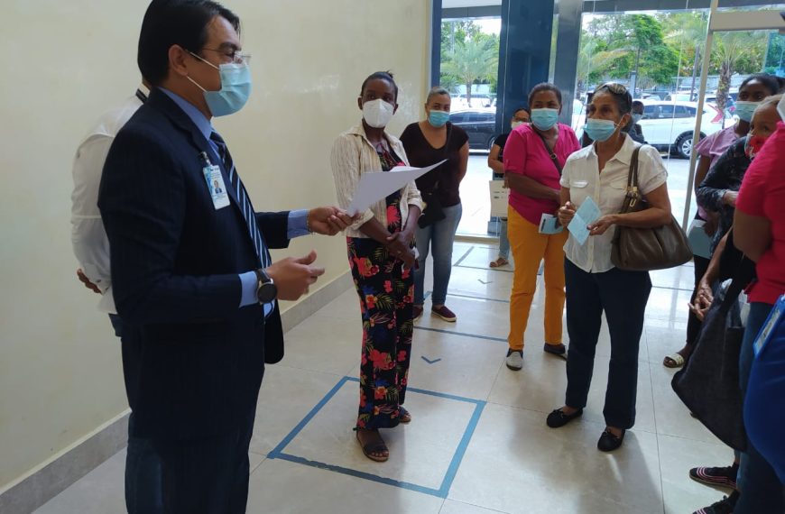 Director Cabral y B&aacute;ez explica a pacientes citas no exceder&aacute;n &ldquo;m&aacute;s de un mes&rdquo;