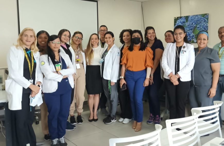 Departamento de Patolog&iacute;a recibe capacitaci&oacute;n sobre Biomarcadores Tumorales