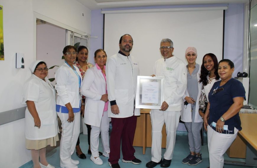 La Sociedad Dominicana de Oncolog&iacute;a reconoce nuestra unidad de Gineco -Oncolog&iacute;a