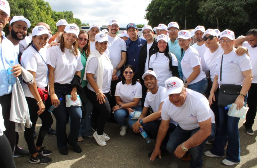 Hoy, en esta ciudad de Santiago se dio inicio a la&nbsp;#LaRutaDeLaSalud&nbsp;❤️ y nuestro director Dr. Bernardo Hilario y todo el equipo esuvo presente.