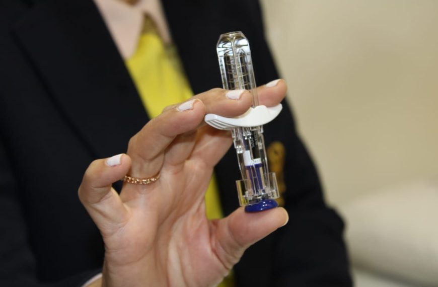 Ayer fueron medicadas las primeras dos pacientes en nu estra unidad de Asma Severa