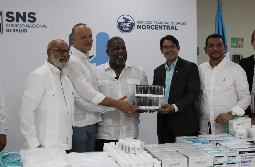 Hoy, nueva vez, recibimos medicamentos e insumos por parte del Gabinete de Pol&iacute;ticas Sociales