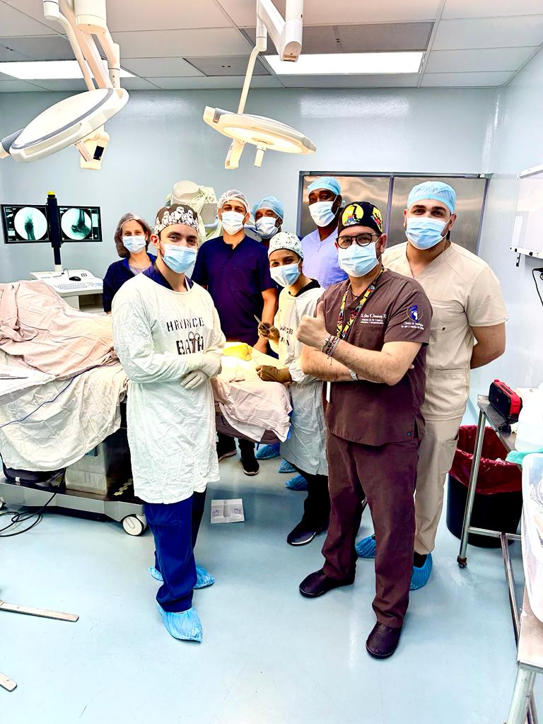 Read more about the article Departamento de ortopedia realiza procedimiento de última generación