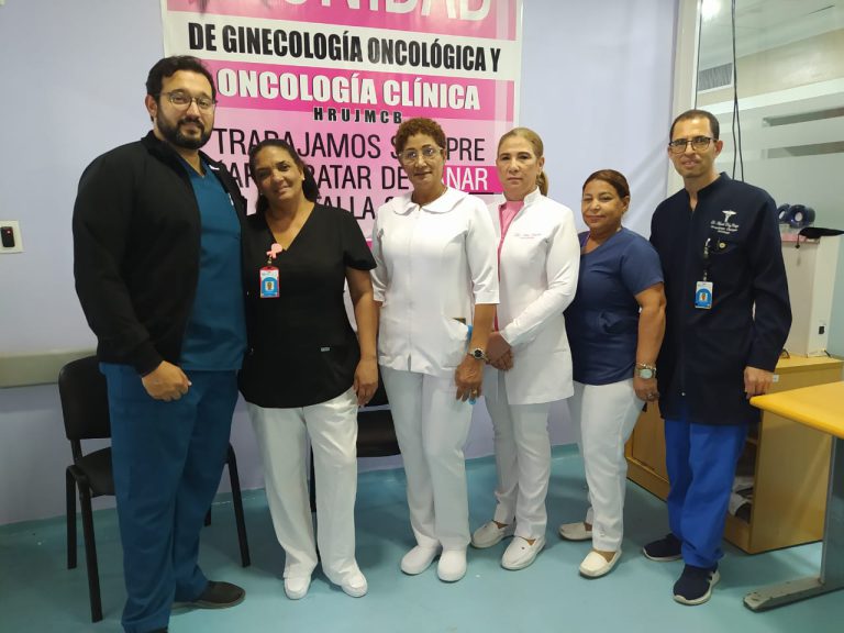 Read more about the article La Unidad de Gineco Oncología del Hospital Cabral y Báez hace un llamado a la concienciación en conmemoración del Día Mundial Contra el Cáncer de Mama. El cáncer de mama es el más común entre las mujeres.