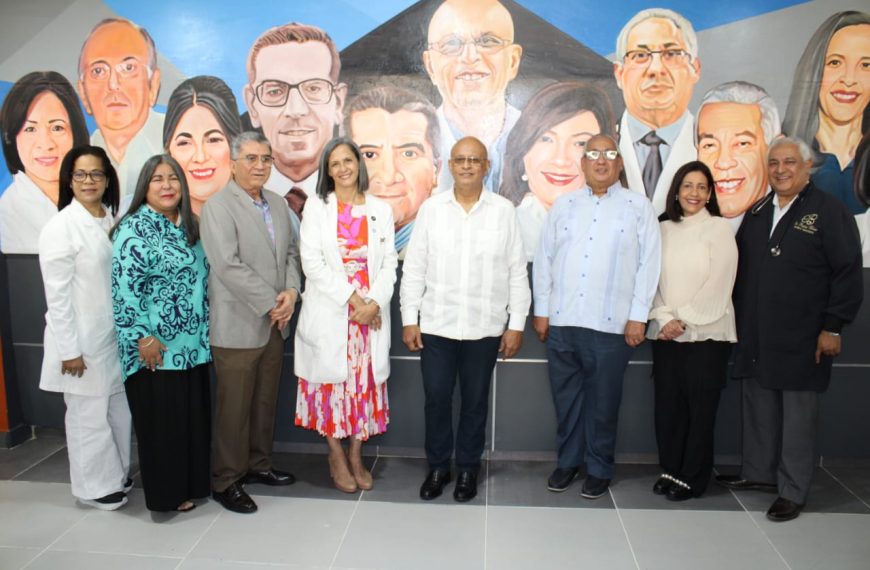 El Departamento de Medicina Interna de nuestra instituci&oacute;n ha develado un magn&iacute;fico mural como tributo los m&eacute;dicos internistas.