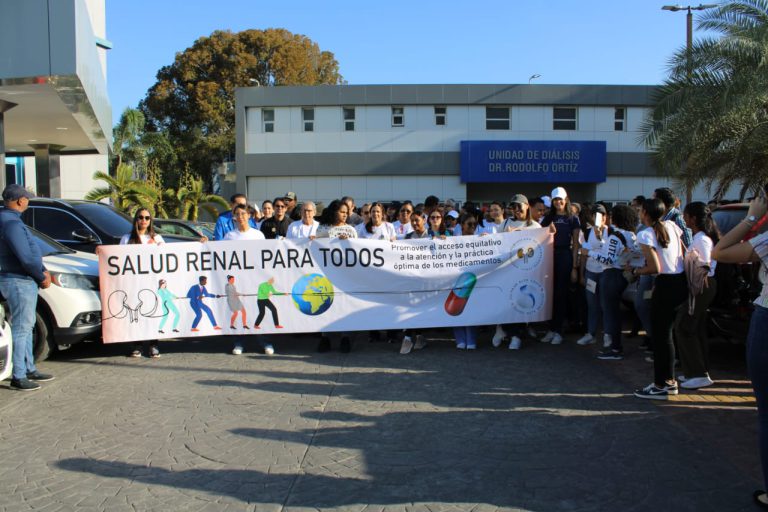 Read more about the article Nefrólogos realizan caminata por el Día Mundial del Riñón en Santiago