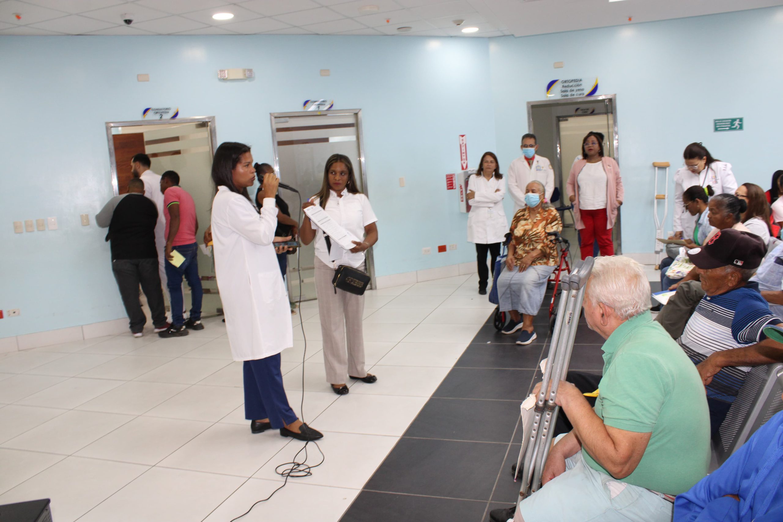 Read more about the article Charla con los pacientes de Ortopedia: La Importancia de Donar Sangre 