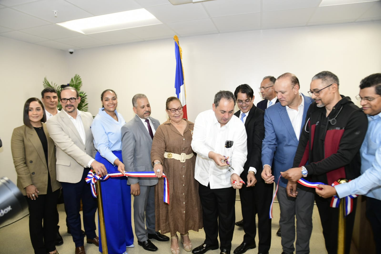 You are currently viewing Apertura oficial de la Unidad de Modinamia en el Hospital Cabral y Báez