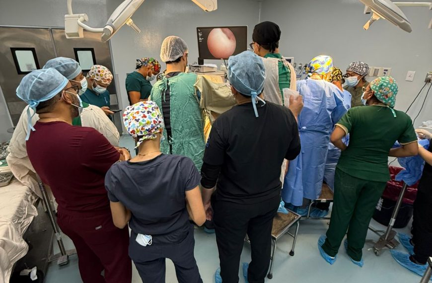 Destacado ur&oacute;logo del Moscoso Puello lidera jornada de uretroplast&iacute;as complejas en el Hospital Cabral y B&aacute;ez