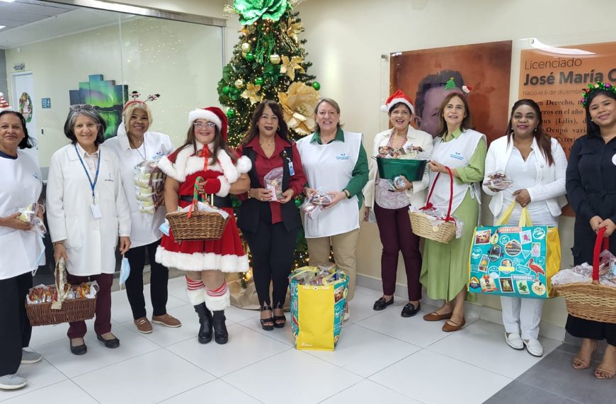 Voluntariado del Hospital Cabral y B&aacute;ez realiza emotiva jornada navide&ntilde;a con pacientes ingresados