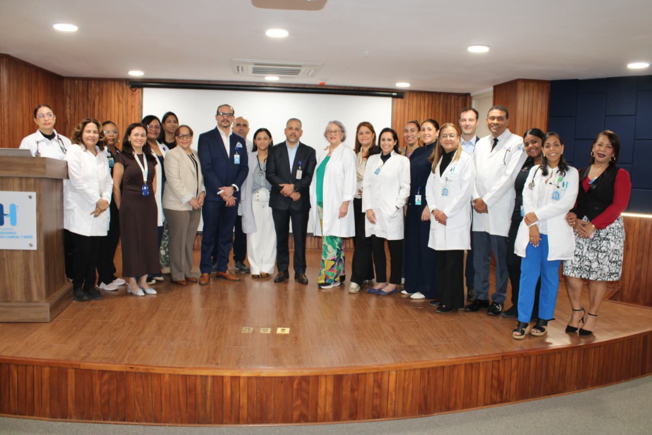 Read more about the article Hospital Cabral y Báez avanza hacia certificación internacional en atención a pacientes con psoriasis y artritis reumatoide