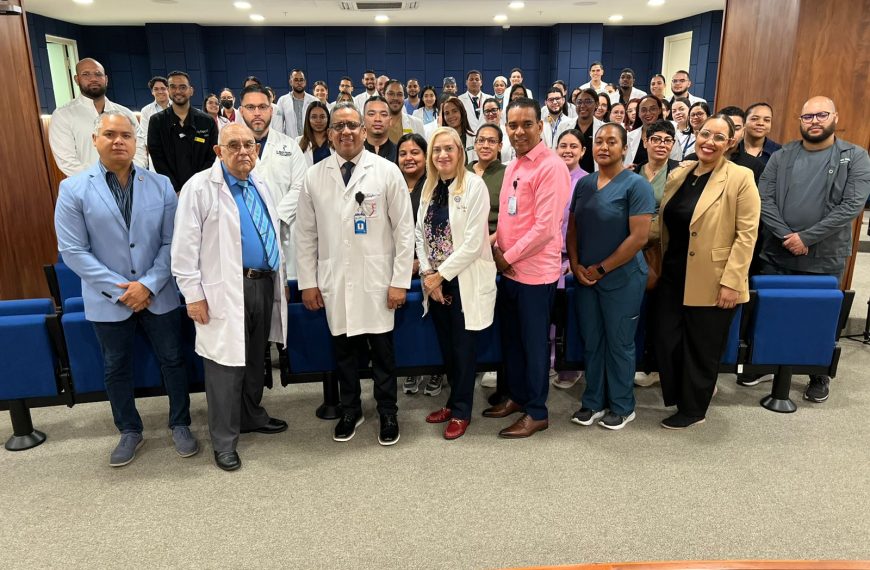 Departamento de Pie Diab&eacute;tico del Hospital Cabral y B&aacute;ez impulsa actualizaci&oacute;n m&eacute;dica con una conferencia sobre el manejo integral de una de las complicaciones m&aacute;s temida de la diabetes, el pie diab&eacute;tico