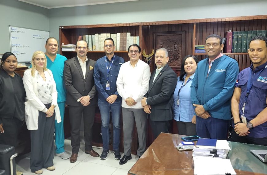 Autoridades de salud y DAEH eval&uacute;an atenci&oacute;n y traslados de pacientes a Emergencias del Cabral y B&aacute;ez